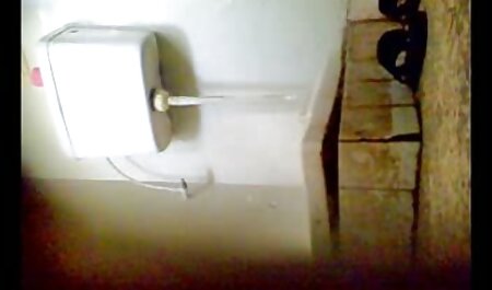 Trong phim sec gai xinh nhat ban một tầng hầm ẩm ướt, một cô gái để cho mình bị trói và bị trừng phạt