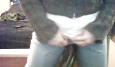 Mẹ bắn sex nhat ban gai dep trên giường